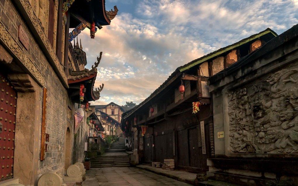 营销鬼才陈年代,一毛钱产品卖了20多年,每年净赚十几亿